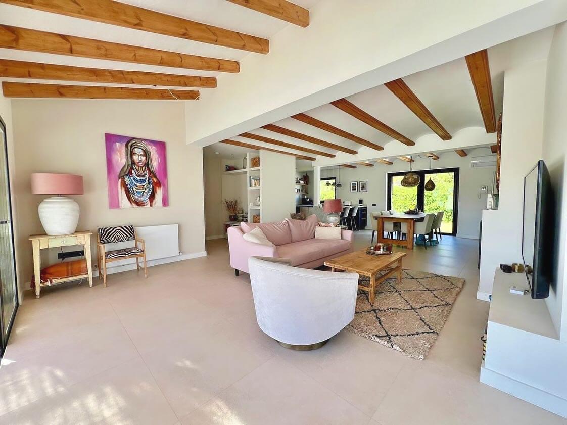 Gerenoveerde villa te koop in Montgó- Javea