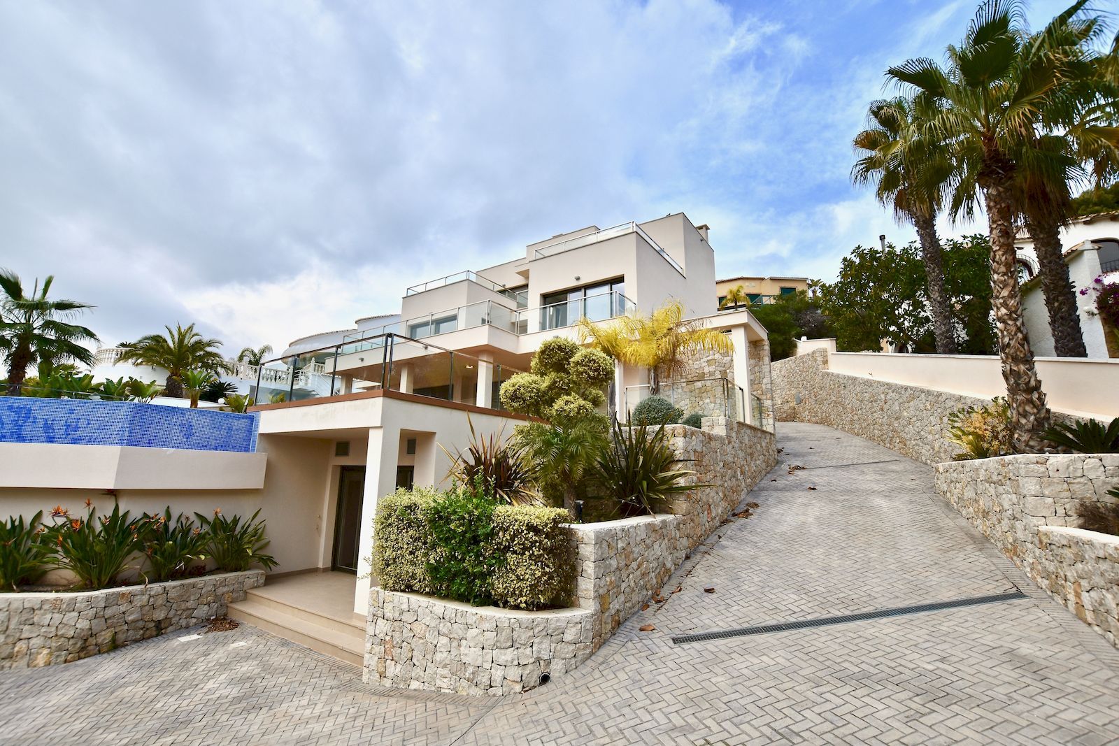 Luxe villa met panoramisch uitzicht op zee te koop in Moraira - Costa Blanca